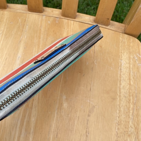 Kate Spade Large Wallet Zip Striped - Picture 6 of 15